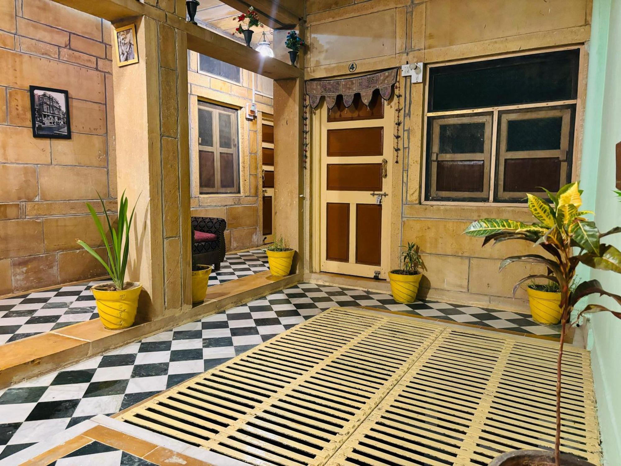 Hotel Renuka Jaisalmer Exterior foto