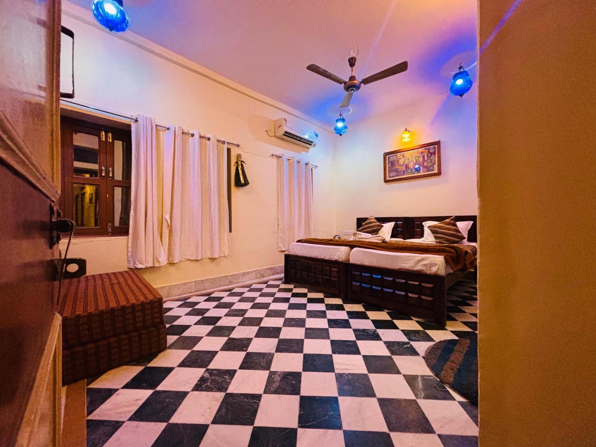 Hotel Renuka Jaisalmer Exterior foto