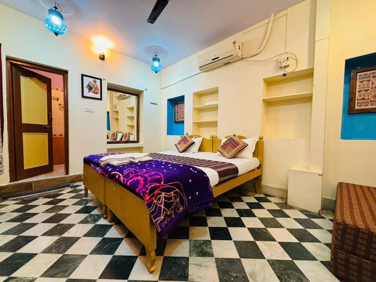 Hotel Renuka Jaisalmer Exterior foto